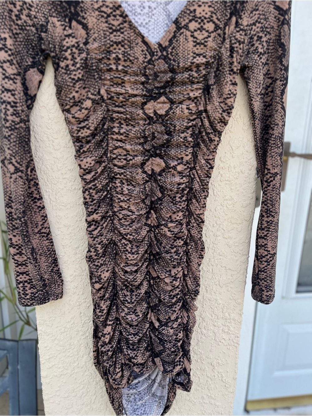 Windsor Snake Print Ruched Bodycon Dress Deep V Neck Long Sleeve Going out y2k - Picture 8 of 9